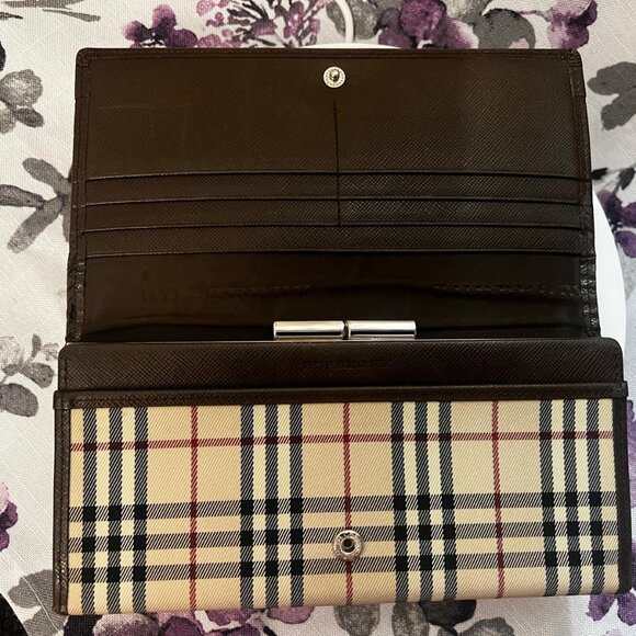 Burberry Canvas Brown Wallet - Picture 3 of 9